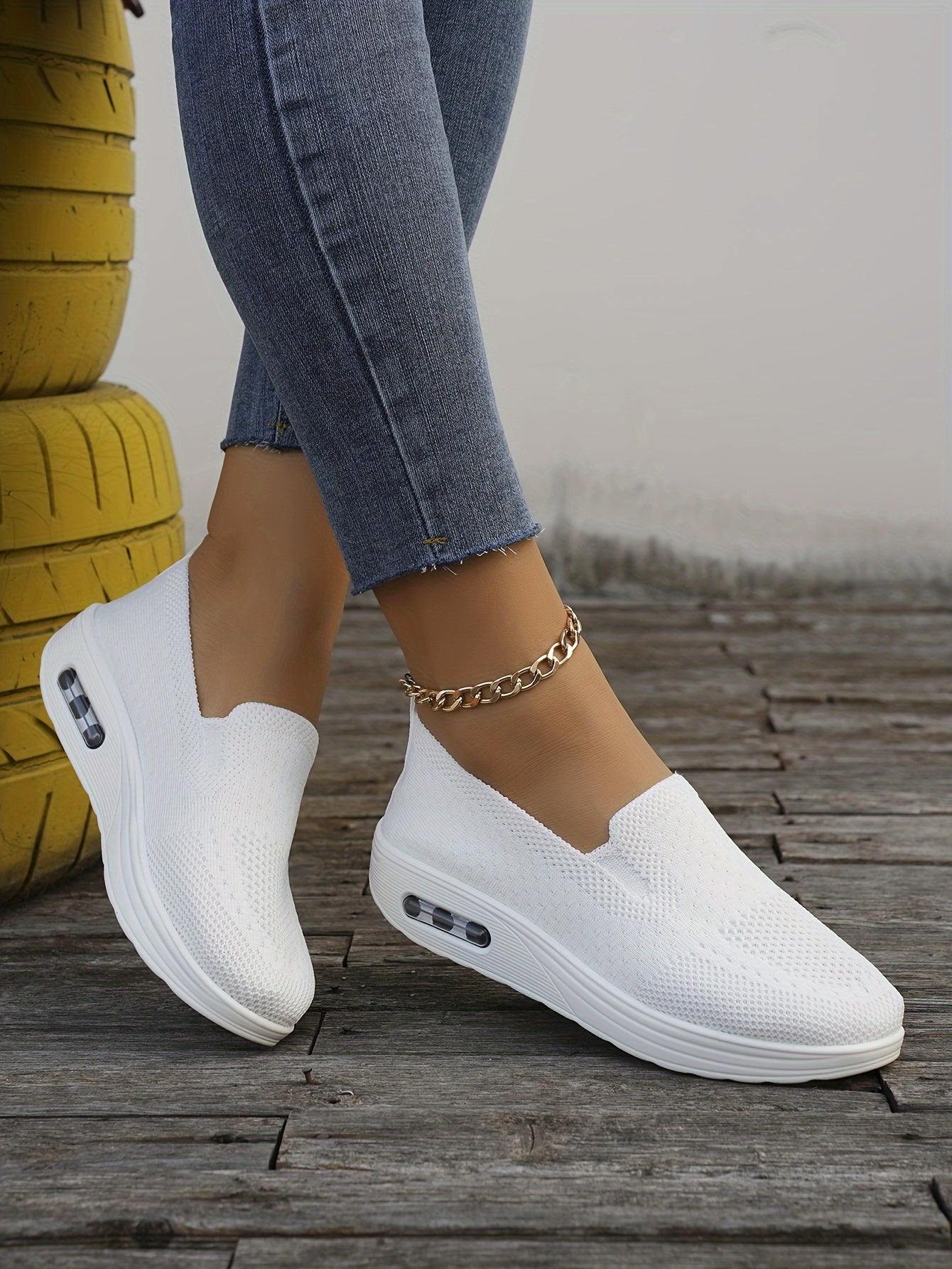 Women's Breathable Knitted Sports Shoes, Casual Women's Shoes, New Style Thick Sole Heightening Women's Small Fragrance Wind Single Shoes