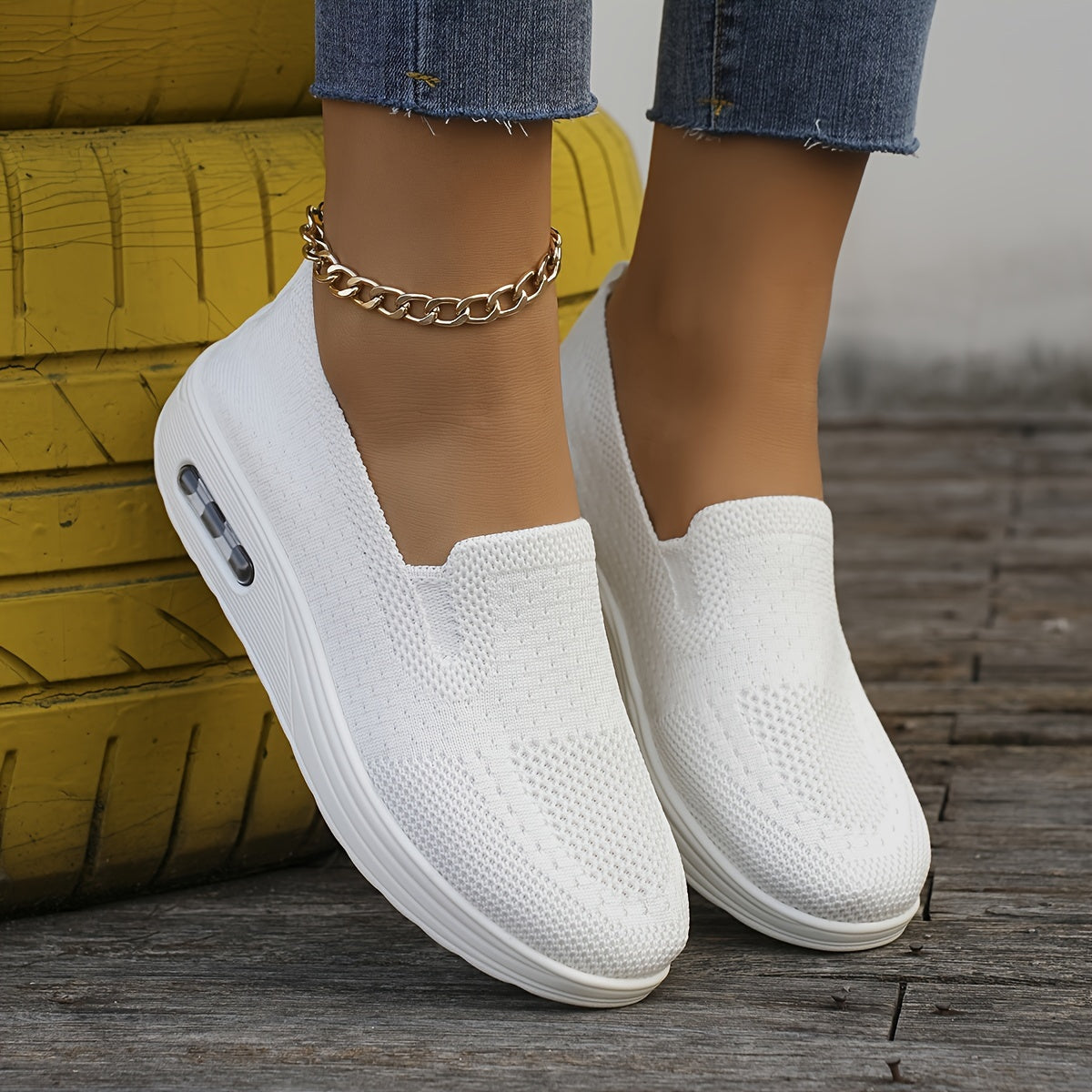 Women's Breathable Knitted Sports Shoes, Casual Women's Shoes, New Style Thick Sole Heightening Women's Small Fragrance Wind Single Shoes