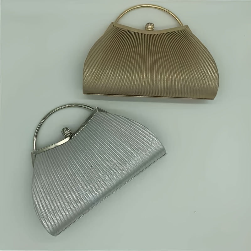 Elegant Evening Gown With A Touch Of Traditional Chinese Qipao, Accompanied By A Hand Clutch Embellished With A Unique Design Of Seashell Chain. This New Collection Of Banquet Handbags Is Perfect For Sophisticated Ladies.