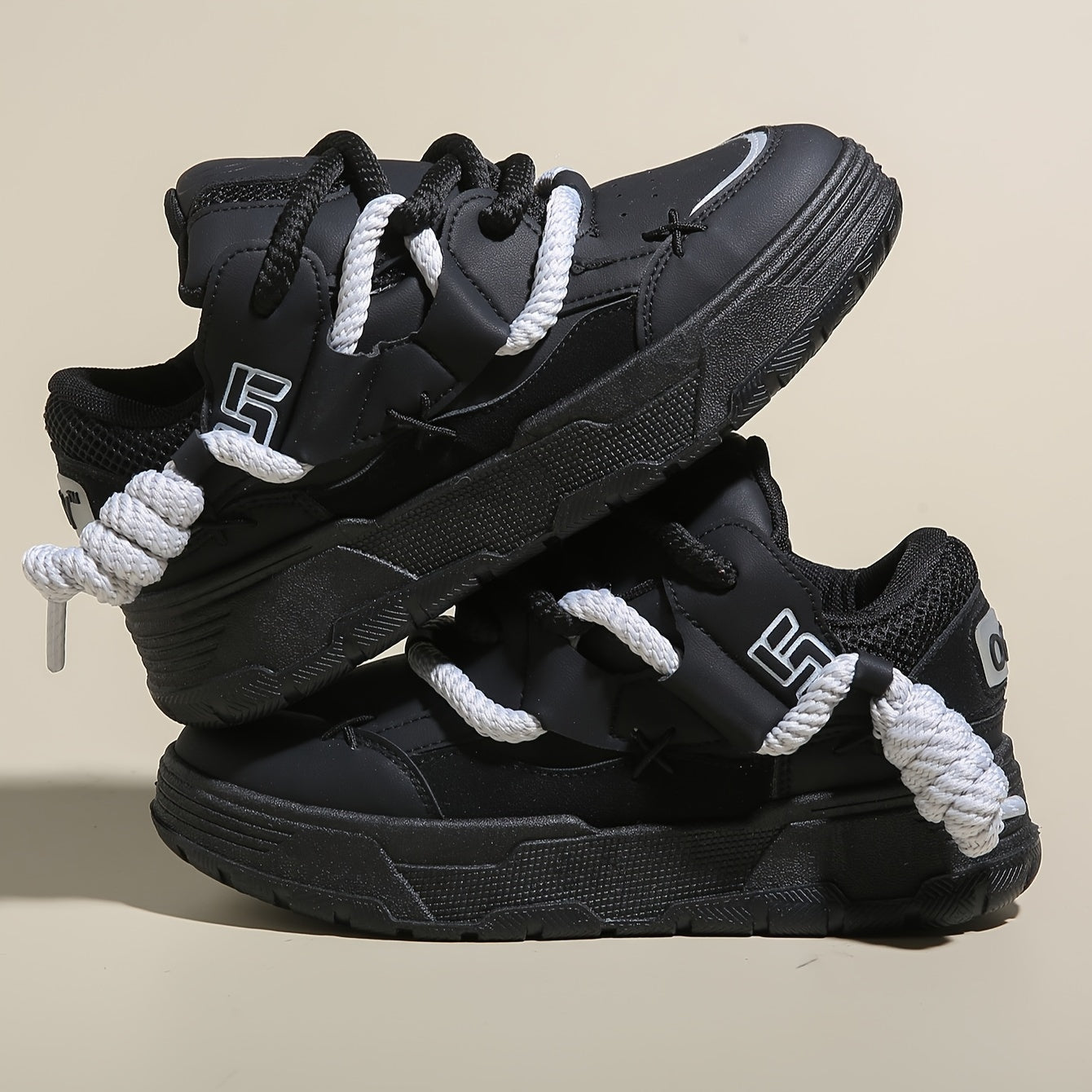 New Casual And Fashionable Women's Shoes, Outdoor Breathable Sports Shoes, Lace Up Trendy Board Shoes