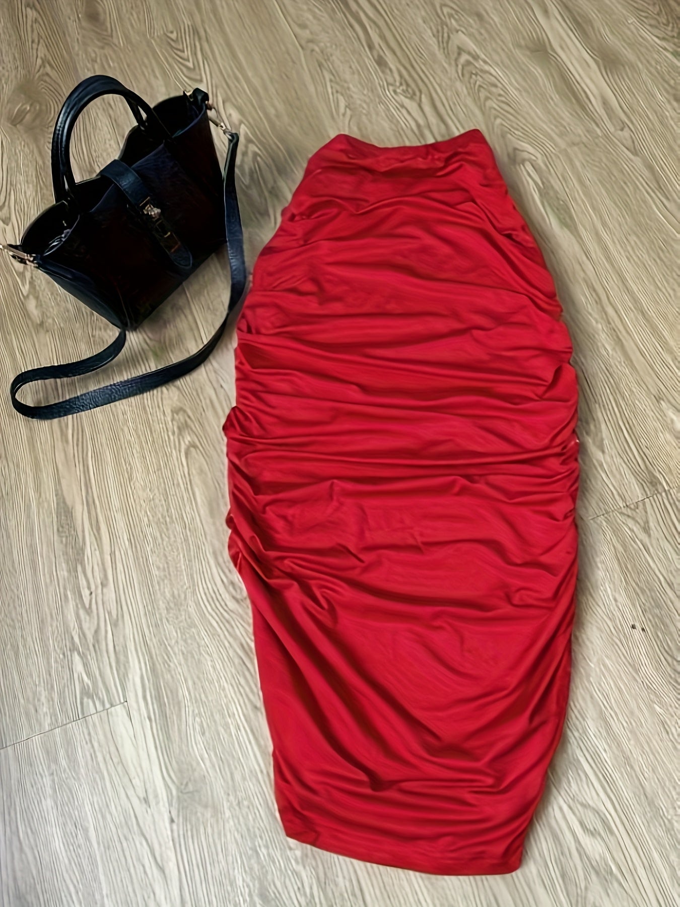 European and American Fashion Women's Sexy Pleated Half-Length Skirt Set, Stylish Two-Piece Dress for Festive Casual Elegance