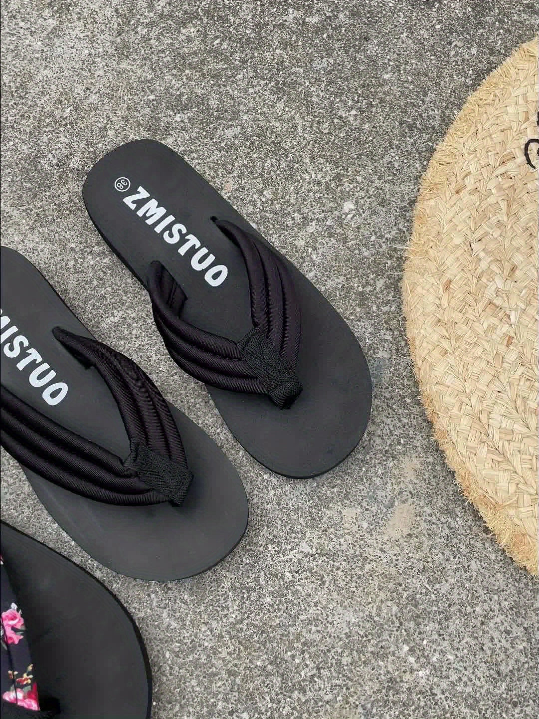 Women's beach flip-flops with flowers, comfortable High Quality platform slippers, popular summer Women's shoes flip-flops