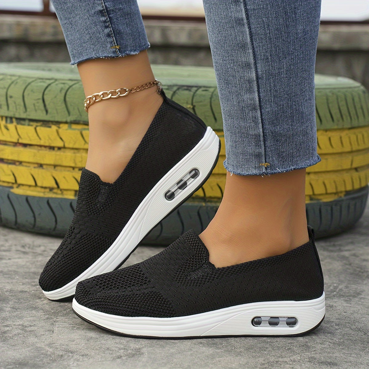 Women's Breathable Knitted Sports Shoes, Casual Women's Shoes, New Style Thick Sole Heightening Women's Small Fragrance Wind Single Shoes