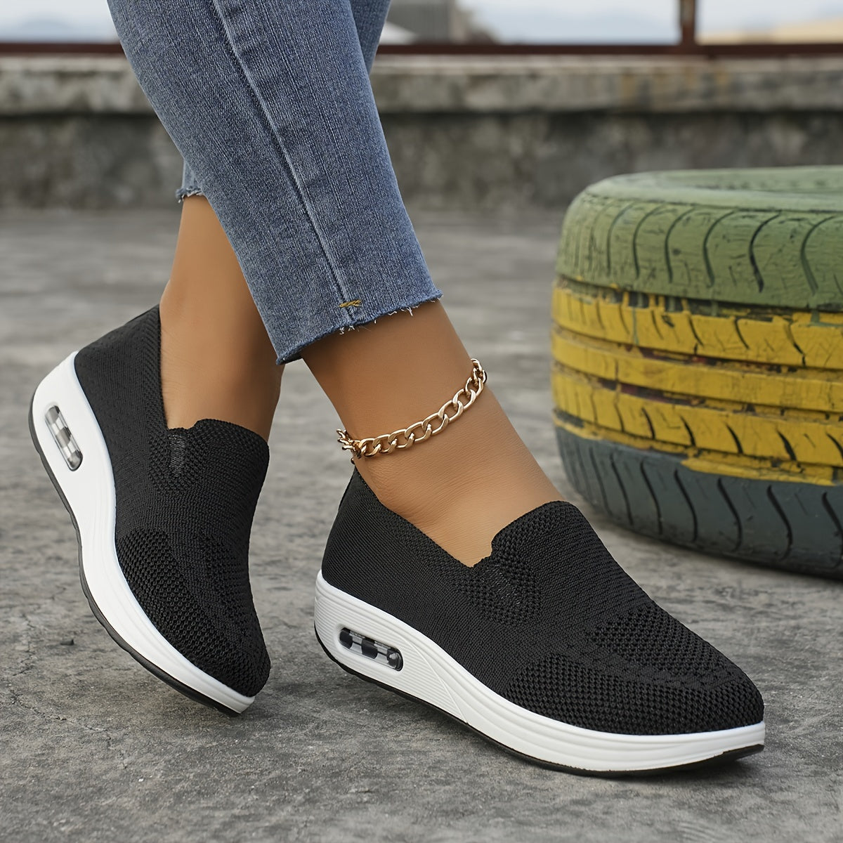 Women's Breathable Knitted Sports Shoes, Casual Women's Shoes, New Style Thick Sole Heightening Women's Small Fragrance Wind Single Shoes
