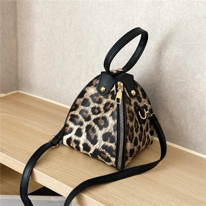 2022 New Arrivals Leopard Pattern Bag Woman Triangle Purses Lady Hot Sell Shoulder Handbags for Females