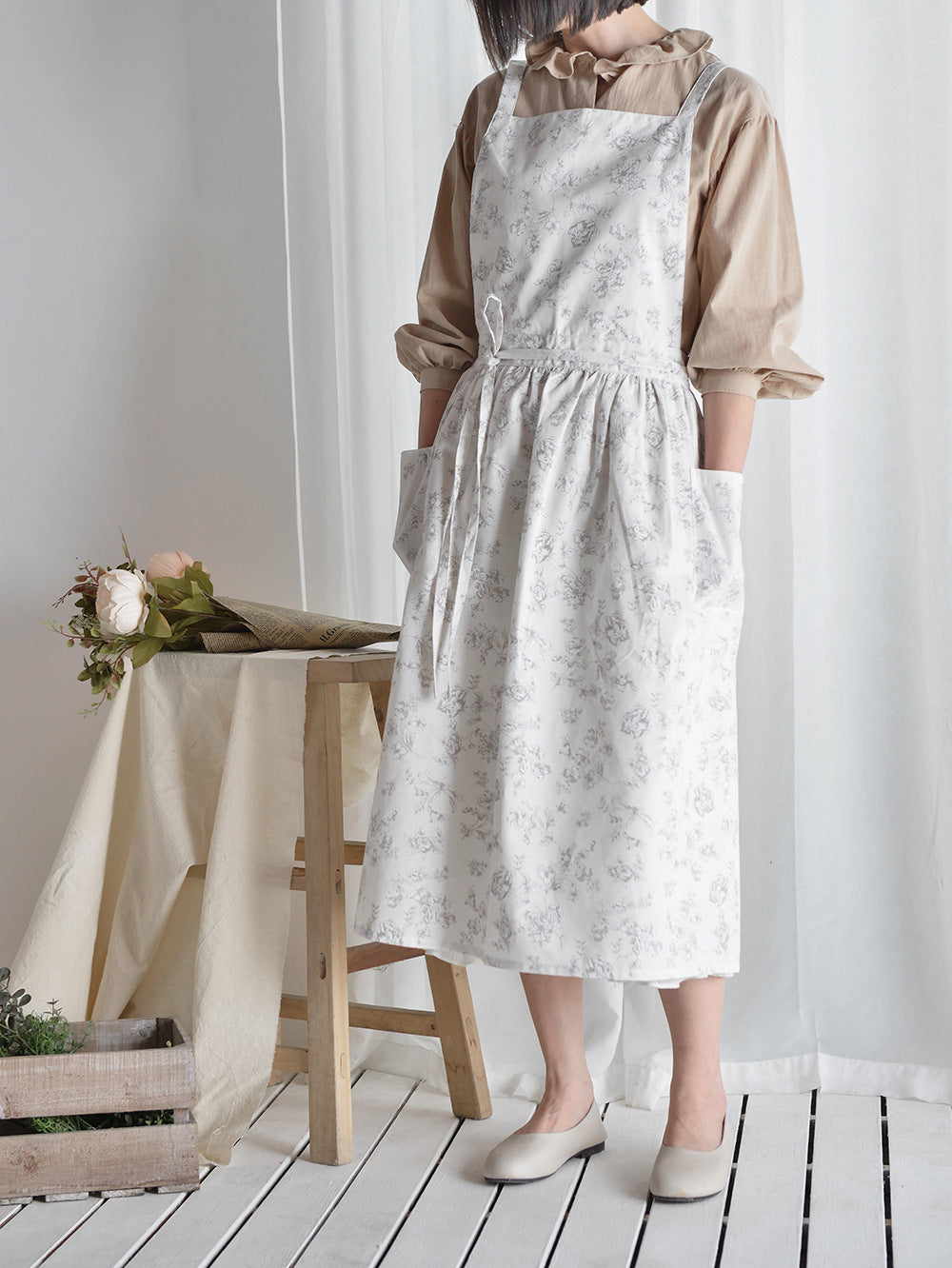 Kitchen Apron Gown Hairdresser Kitchen Accessories Restaurant Hero Apron Chef Apron Kitchen Florist Overalls Cook Apron