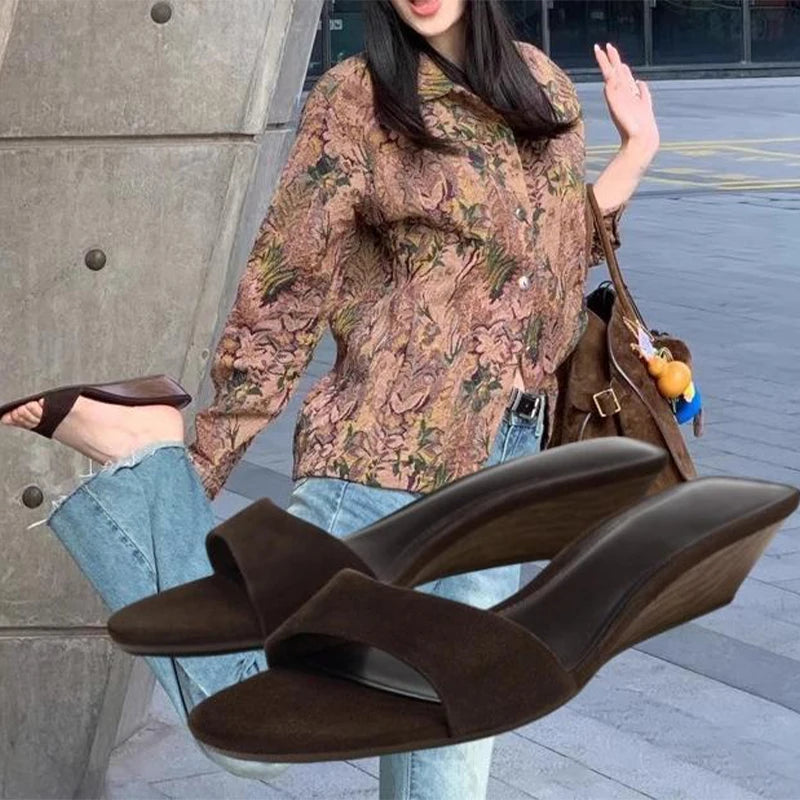 Sandals With Platform For Women Summer 2025 Brand Sandals Luxury Wedge Sandals Platform Sandals Simple Versatile Fashion Sandals