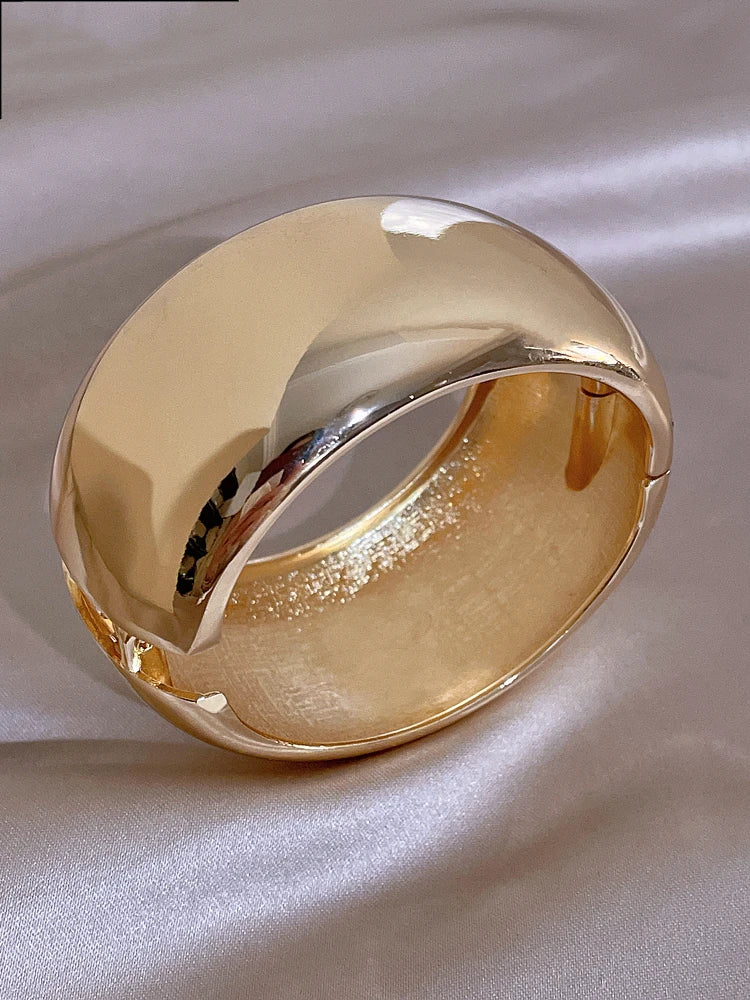 Punk Fashion Large Size Metal Wide Open Bangles for Women Statement Smooth Alloy Cuff Bangle Bracelets Jewelry Femme Accessories
