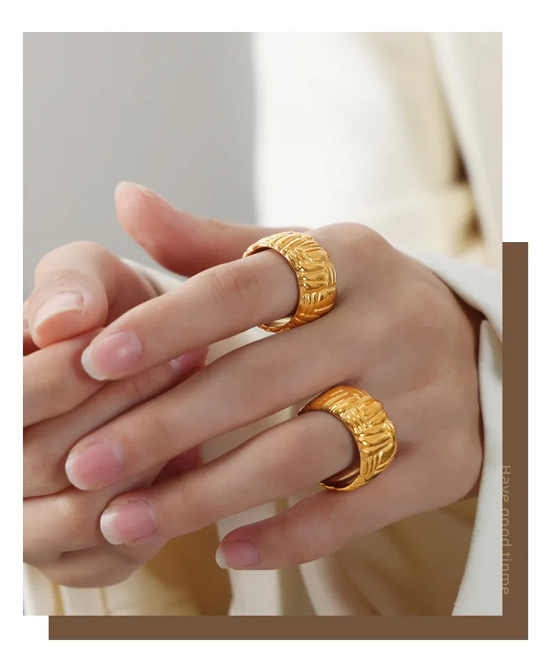Modern Stainless Steel Round Ring for women PunkIrregular Ring 18K Gold Plated Jewelry Female Luxury Accessory Wholesale