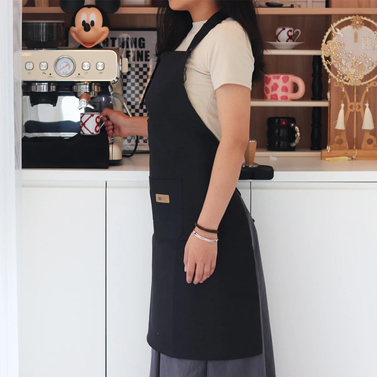 Fashion Kitchen Aprons Adjustable Bib Apron with Pockets Cooking Aprons Restaurant Chef Work Waterproof Anti-oil Stain Apron