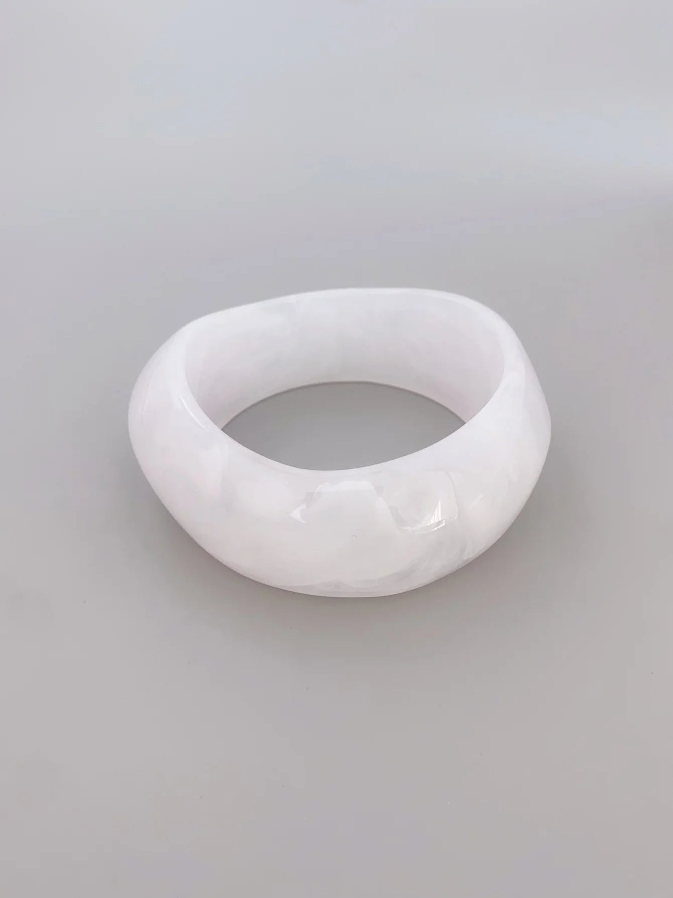 Colorful Acrylic Bangle Bracelet, Vibrant and Elegant Jewelry for Women