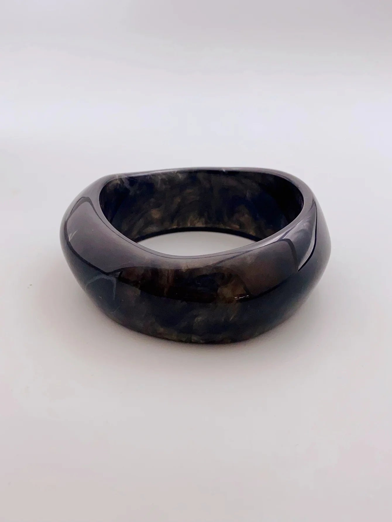 Colorful Acrylic Bangle Bracelet, Vibrant and Elegant Jewelry for Women