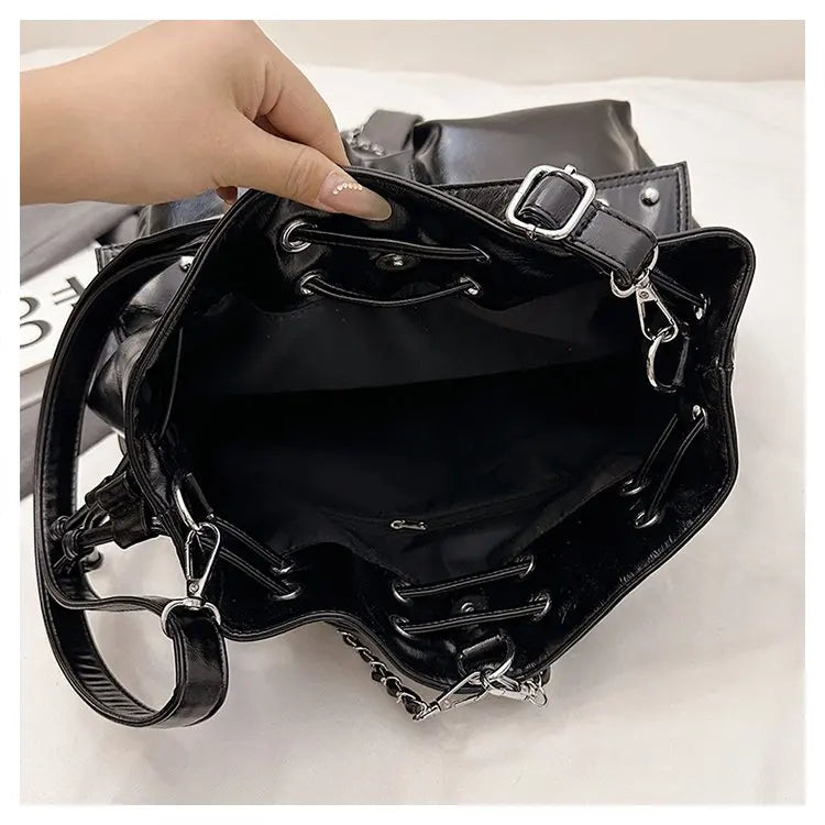 Women's Hand Bag With Elegant Classic Style And Premium Leather Featuring Trendy Design For Commute