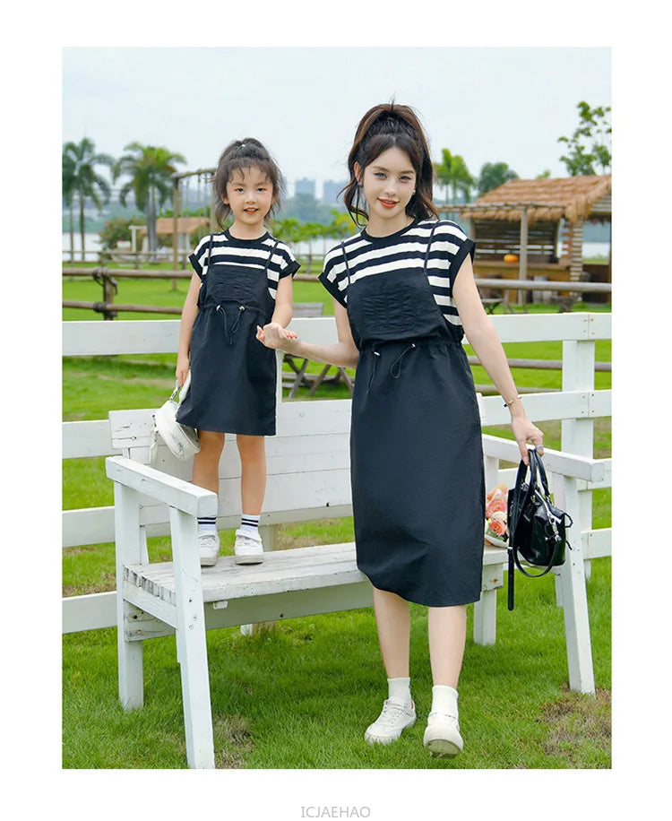 Dress 2025 Woman Family Couple Matching Clothes Parent-child Mom Daughter Dress Dad Son T Shirt Sibling Brother Sister Outfits