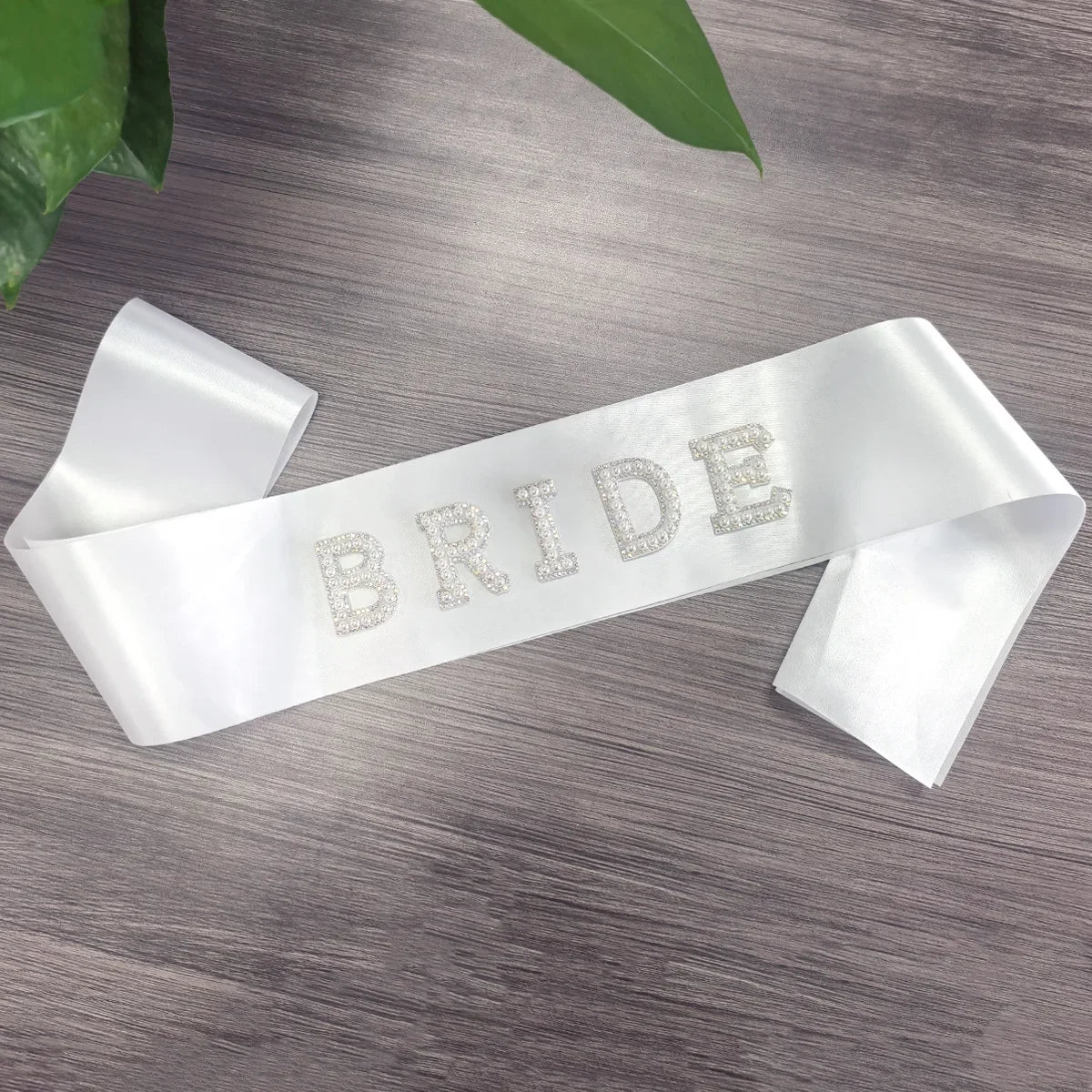 Handmade Bridal Pearl Headband BRIDE Alphabet Beads Elegant Masquerade Headdress Wedding Party Hair Accessories Photography Prop