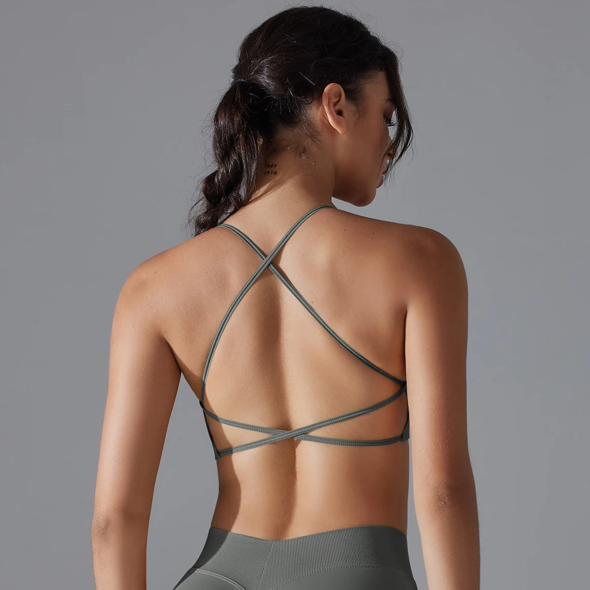 Women Sports Bra Yoga Bra Sexy Back Cross Sports Bra Gym Top Fitness Running Bra Workout Underwear Running Gym Padded Bralette
