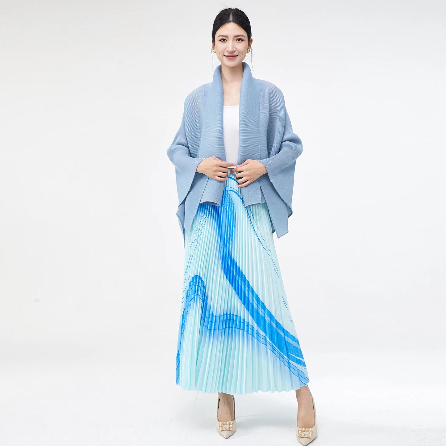 2025 Two piece women's elegant casual top and skirt Two piece women's pleated dress