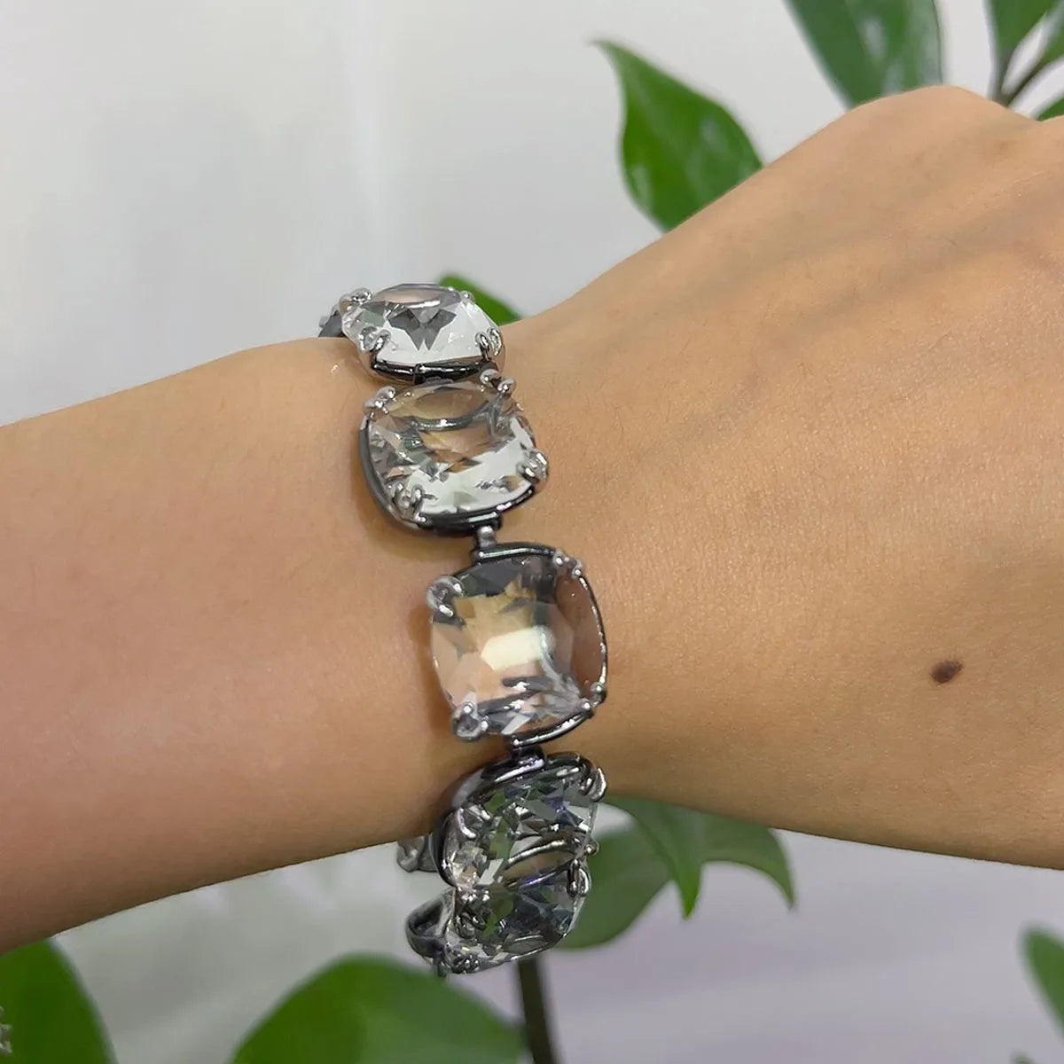 Bracelet High Quality New Sales Trend Jewelry Original Luxury Brand Shiny Cut Christmas Birthday Party Engagement Gift for Women