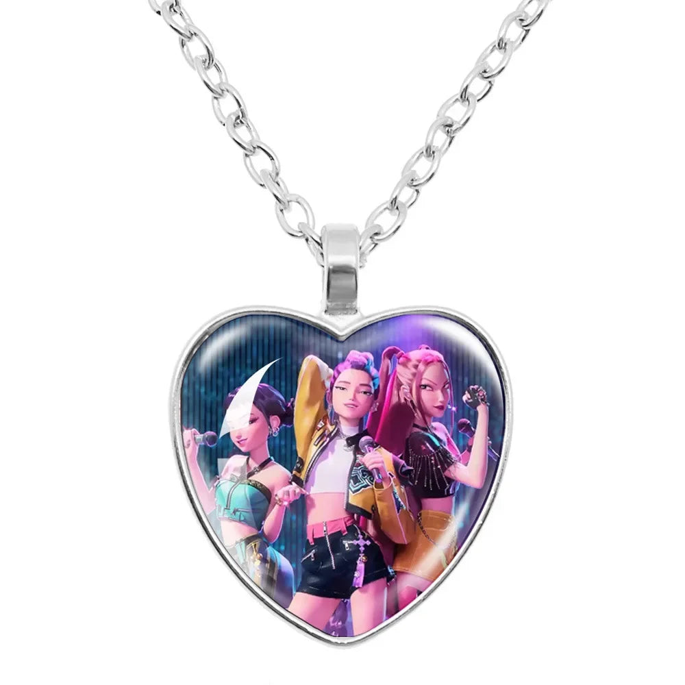 Children's necklace accessories, girls' necklace, little girls wearing jewelry, children's pendant accessories