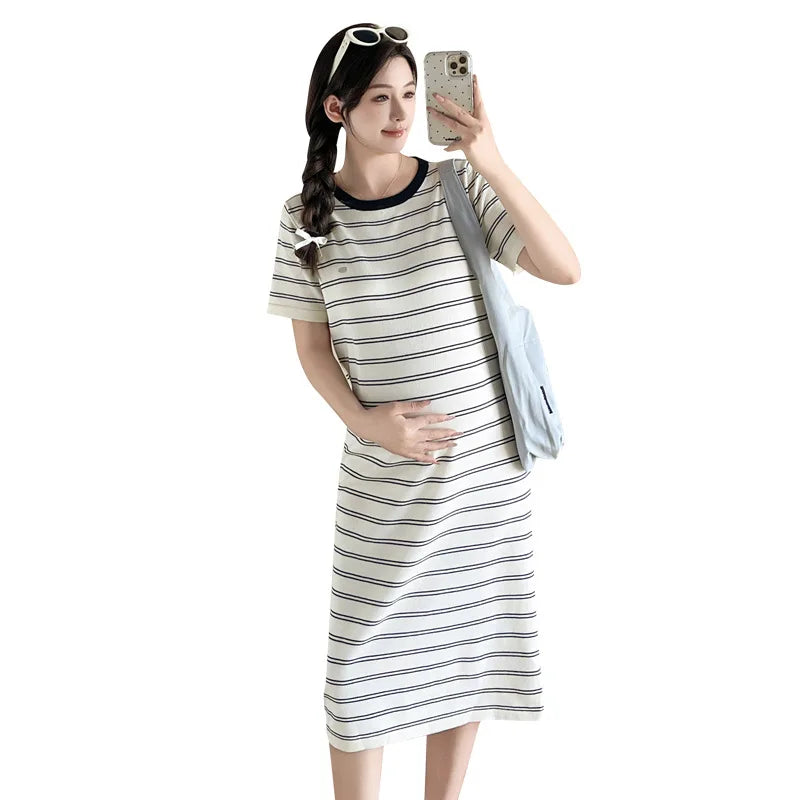 Maternity Dress: Back-Cutout Knit &Lace Maxi - Sophisticated Pregnancy Gown with Designer Details for Fashionable Expecting Moms