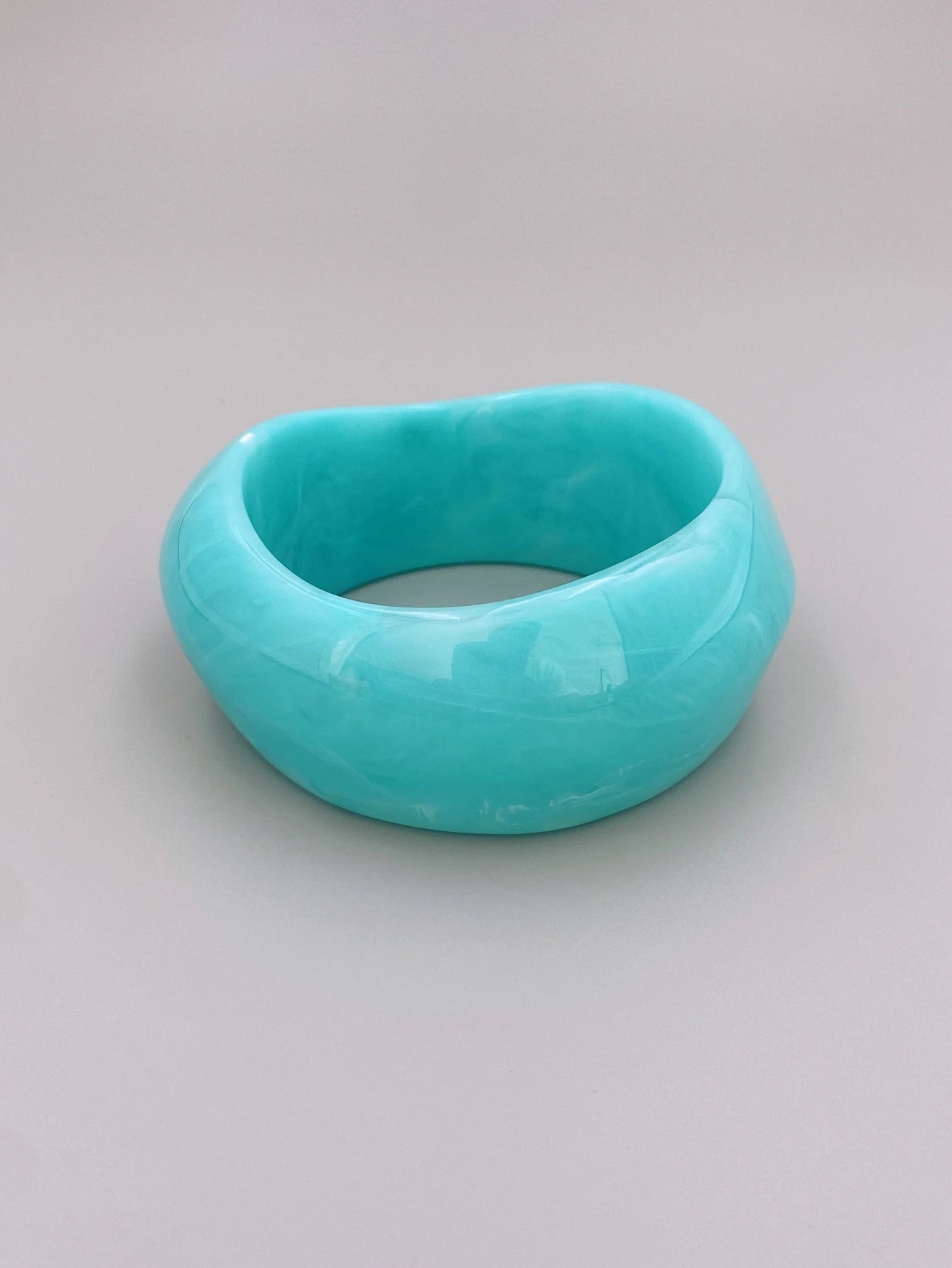 Colorful Acrylic Bangle Bracelet, Vibrant and Elegant Jewelry for Women