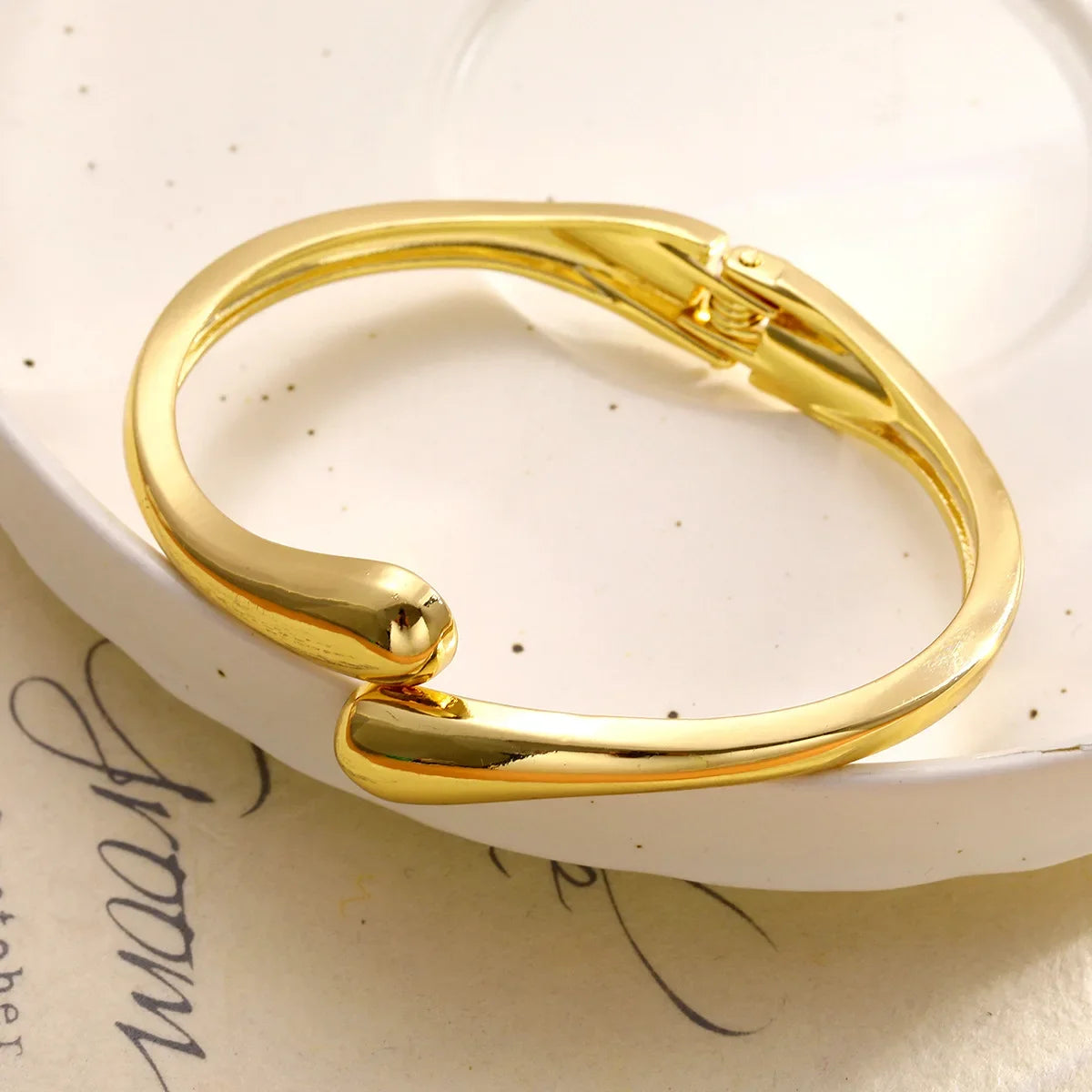 Simple Teardrop Shaped Bangle For Women Creative Gold Silver Color Adjustable Cuff Open Bracelet Girls Fashion Jewelry