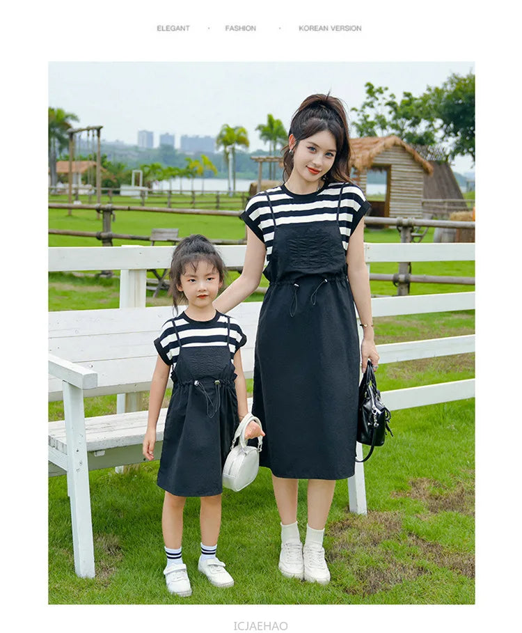Dress 2025 Woman Family Couple Matching Clothes Parent-child Mom Daughter Dress Dad Son T Shirt Sibling Brother Sister Outfits