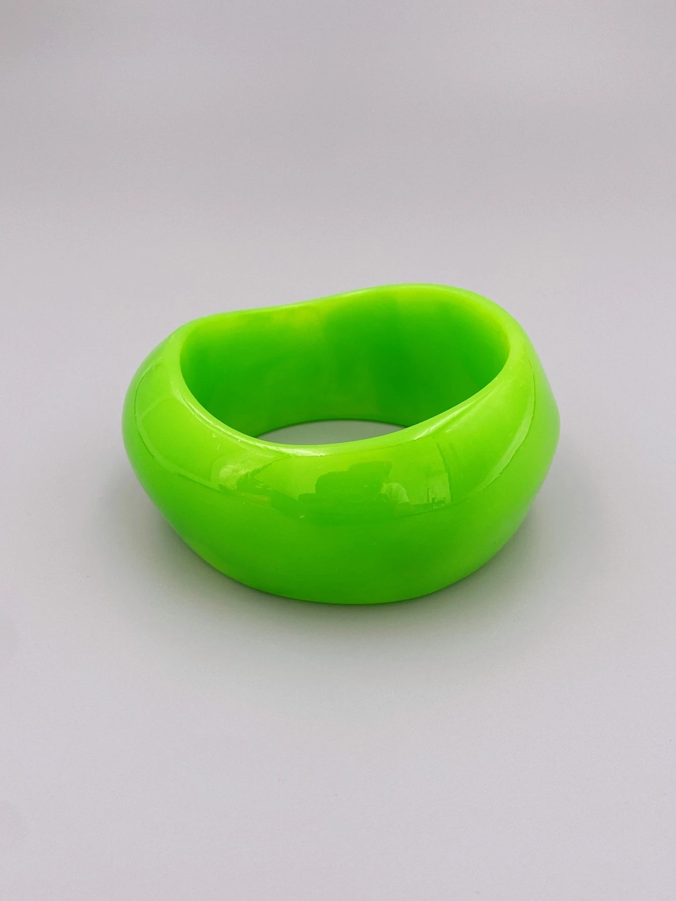 Colorful Acrylic Bangle Bracelet, Vibrant and Elegant Jewelry for Women