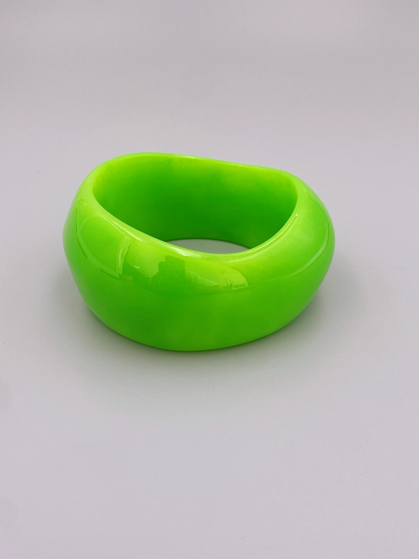 Colorful Acrylic Bangle Bracelet, Vibrant and Elegant Jewelry for Women