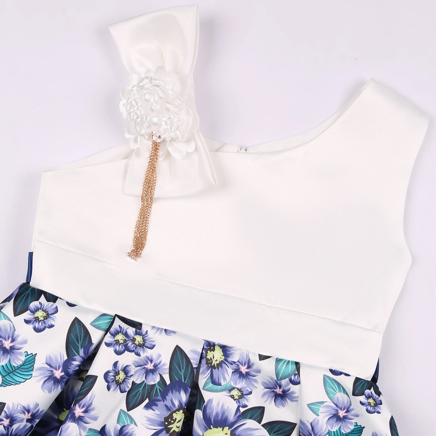 Fashionable floral off-the-shoulder dress, flower girl outfit, graduation dance dress, elegant evening gown, beauty pageant gown