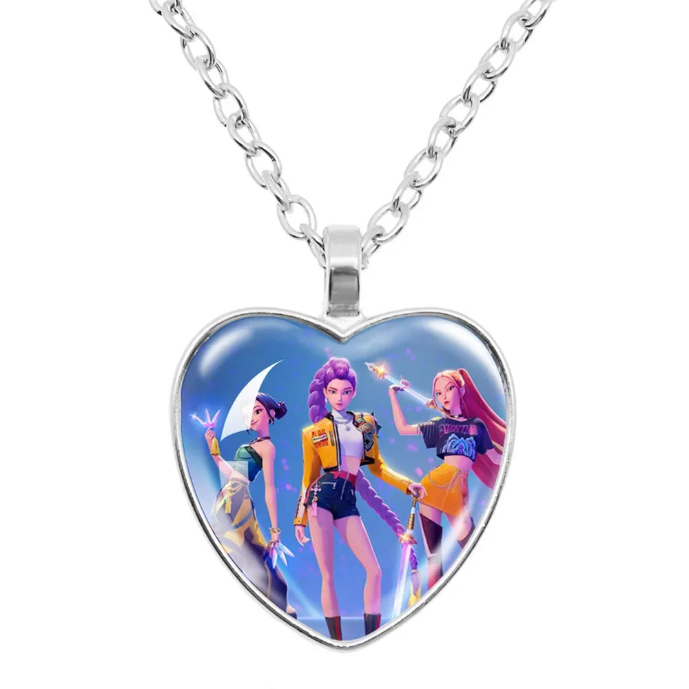 Children's necklace accessories, girls' necklace, little girls wearing jewelry, children's pendant accessories