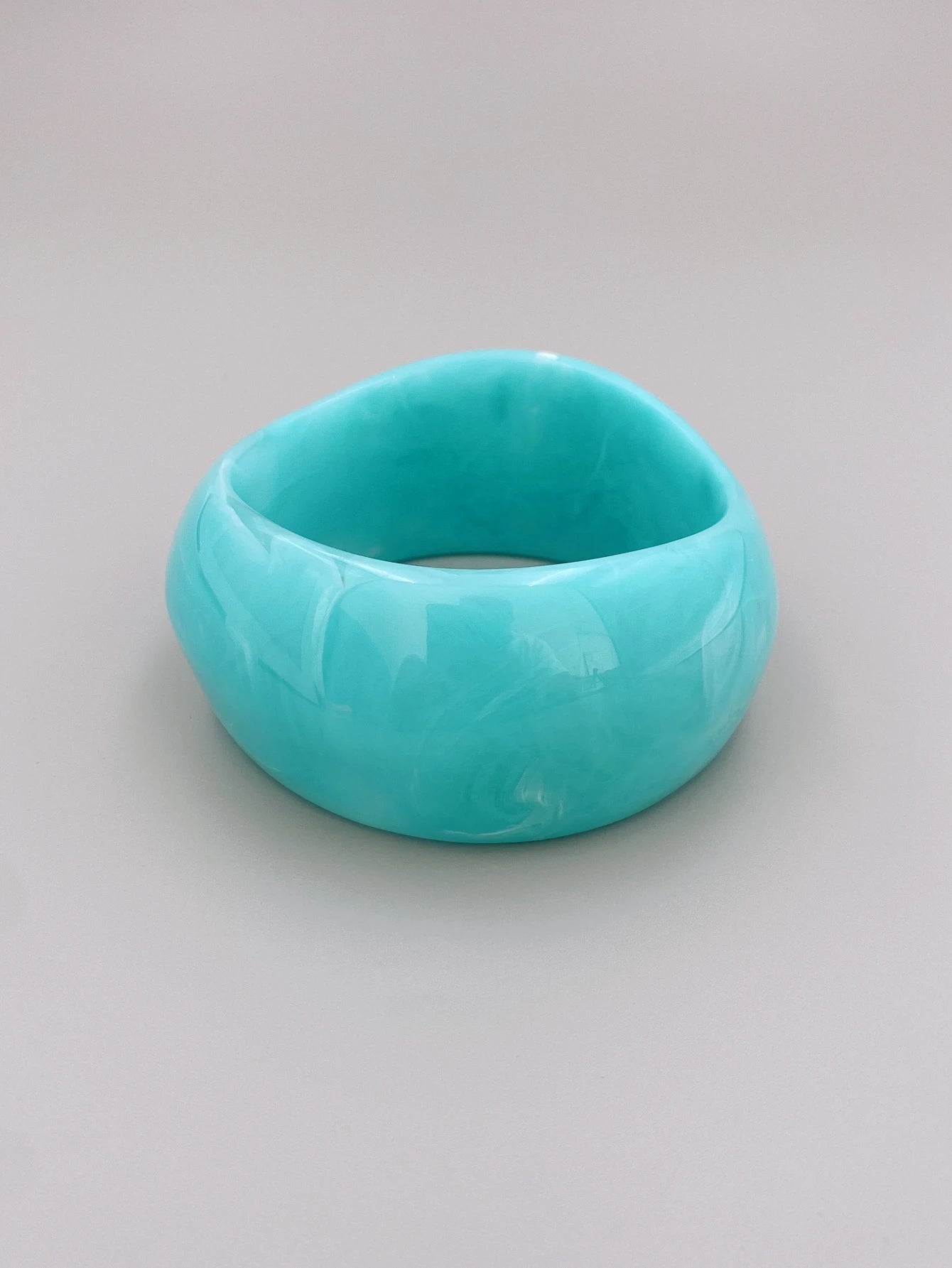Colorful Acrylic Bangle Bracelet, Vibrant and Elegant Jewelry for Women