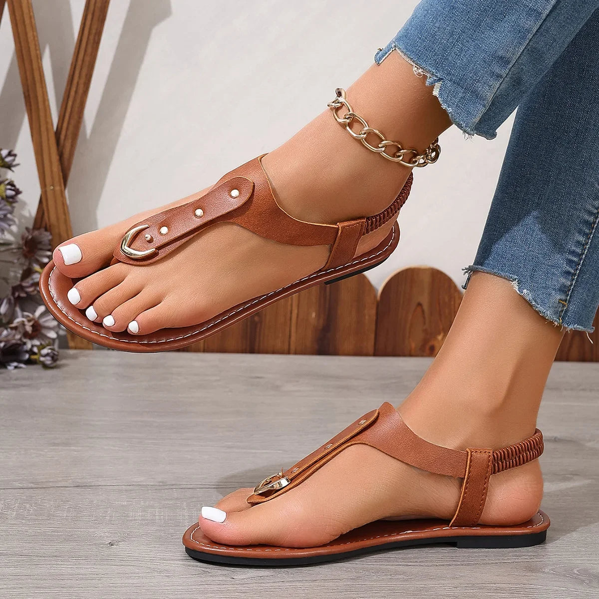 Thong Sandals for Women 2025 Summer Simple Fashionable Flats Elastic Band Outdoor Beach Shoes Casual Ladies Rome Sandals