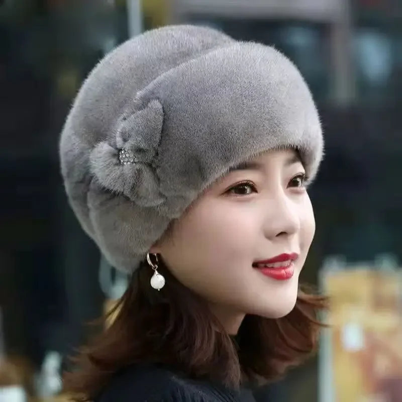 Hat for Women, Versatile and Fashionable, with Warm and Thick Windproof Ears, Suitable for Middle-aged and Elderly People