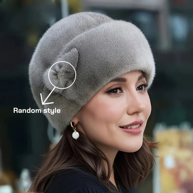 Hat for Women, Versatile and Fashionable, with Warm and Thick Windproof Ears, Suitable for Middle-aged and Elderly People