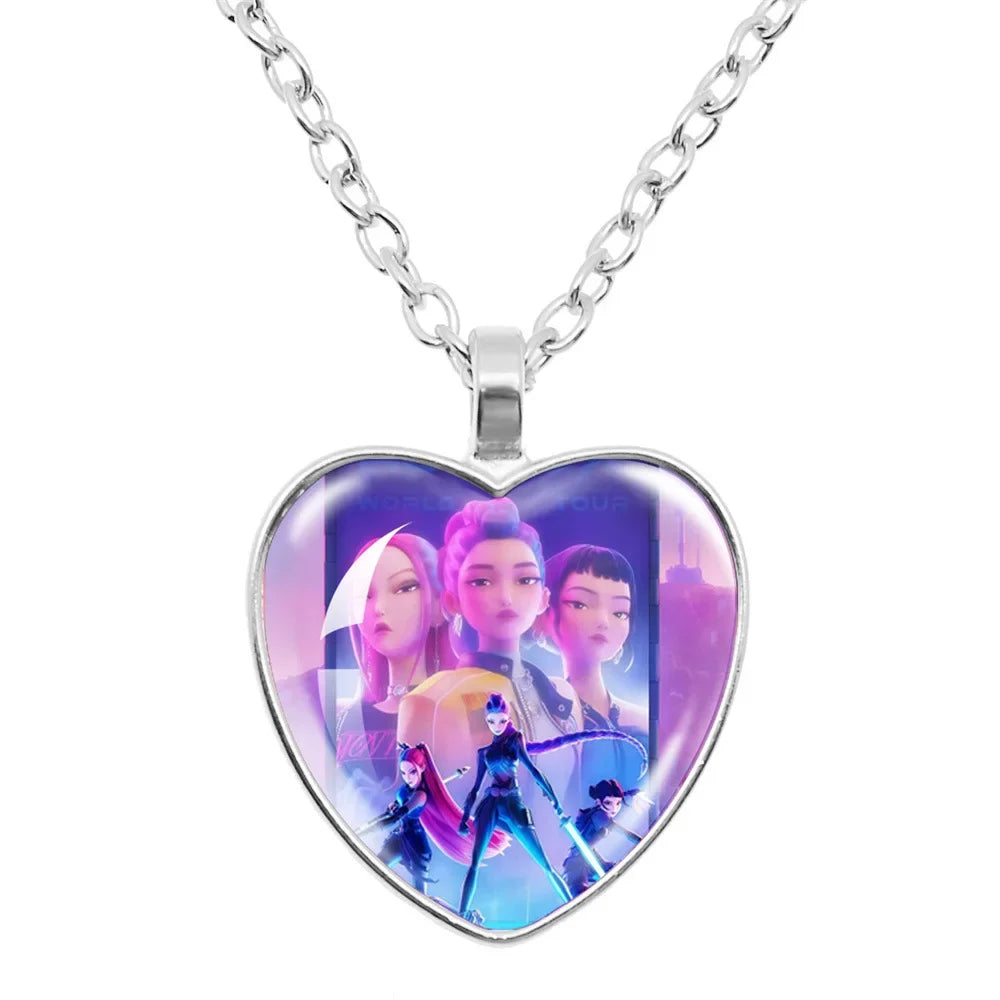 Children's necklace accessories, girls' necklace, little girls wearing jewelry, children's pendant accessories