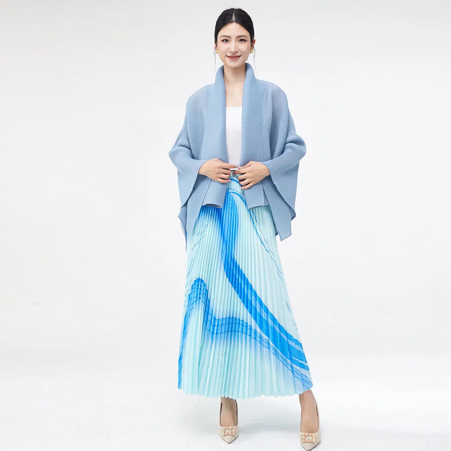 2025 Two piece women's elegant casual top and skirt Two piece women's pleated dress