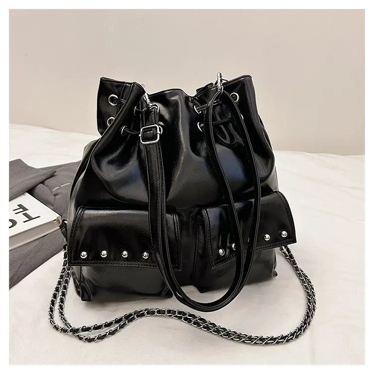 Women's Hand Bag With Elegant Classic Style And Premium Leather Featuring Trendy Design For Commute