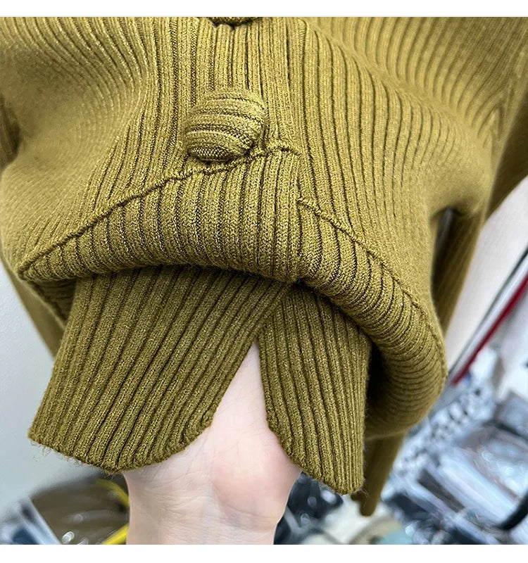 Red Sweater Knitted Sweater Women's Inner Layering Shirt with Unique Unique V-neck Halter Top Design for Autumn and Winter