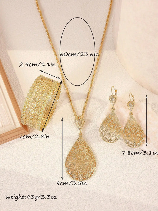 Luxury French vintage-style women's jewelry set, including necklace, earrings, and bracelet. An ideal holiday gift for women.