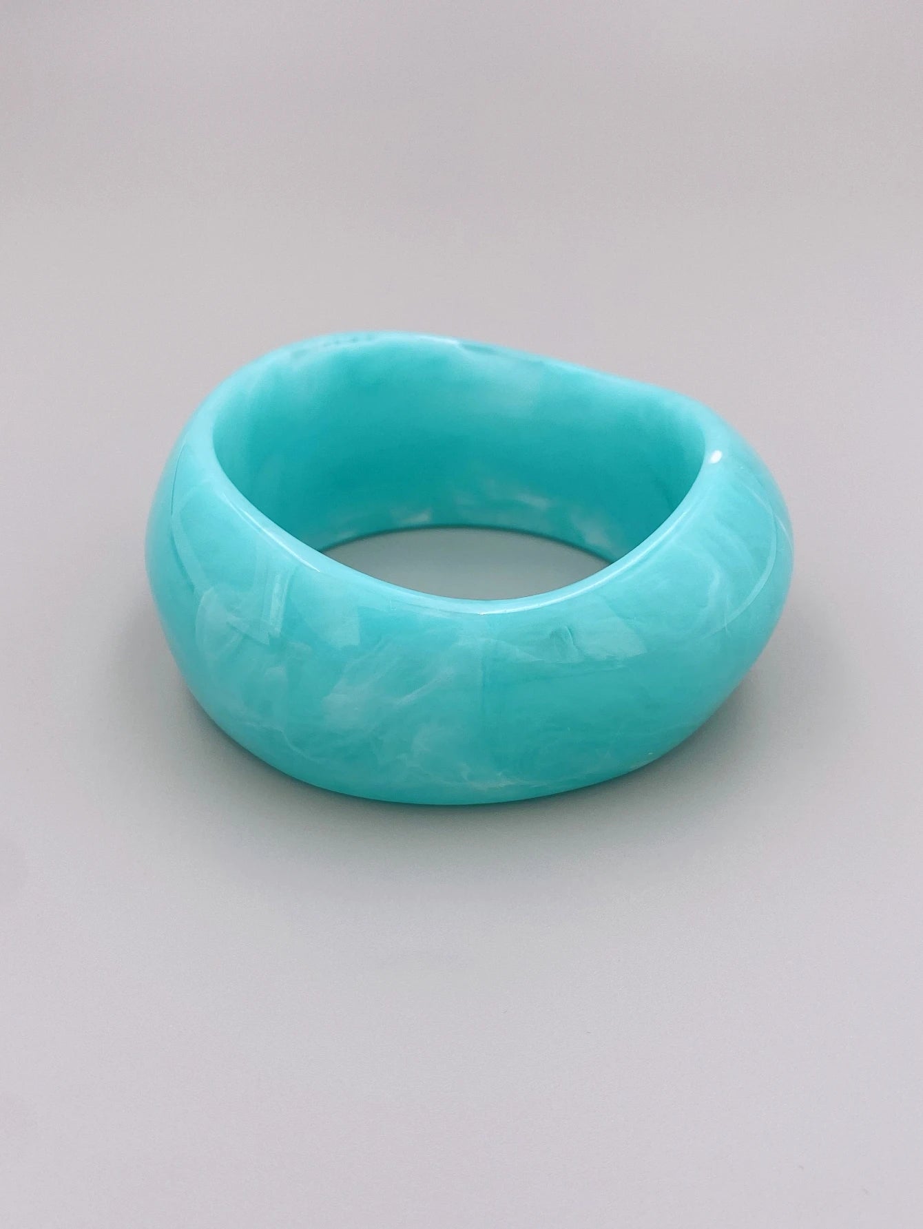 Colorful Acrylic Bangle Bracelet, Vibrant and Elegant Jewelry for Women