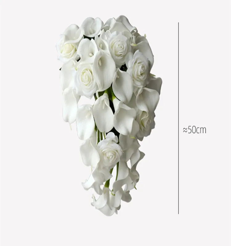 white  calla bridallilies holding flowers wedding bride holding flower calla lilies roses water drops holding bouquet