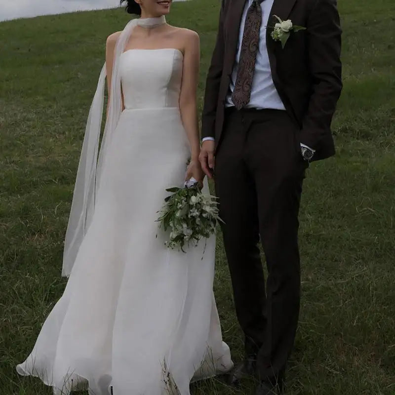 Newest Simple Bridal Dresses Sexy Strapless Backless Formal Evening Dress Elegant Floor-length A-line Wedding Dresses Customized