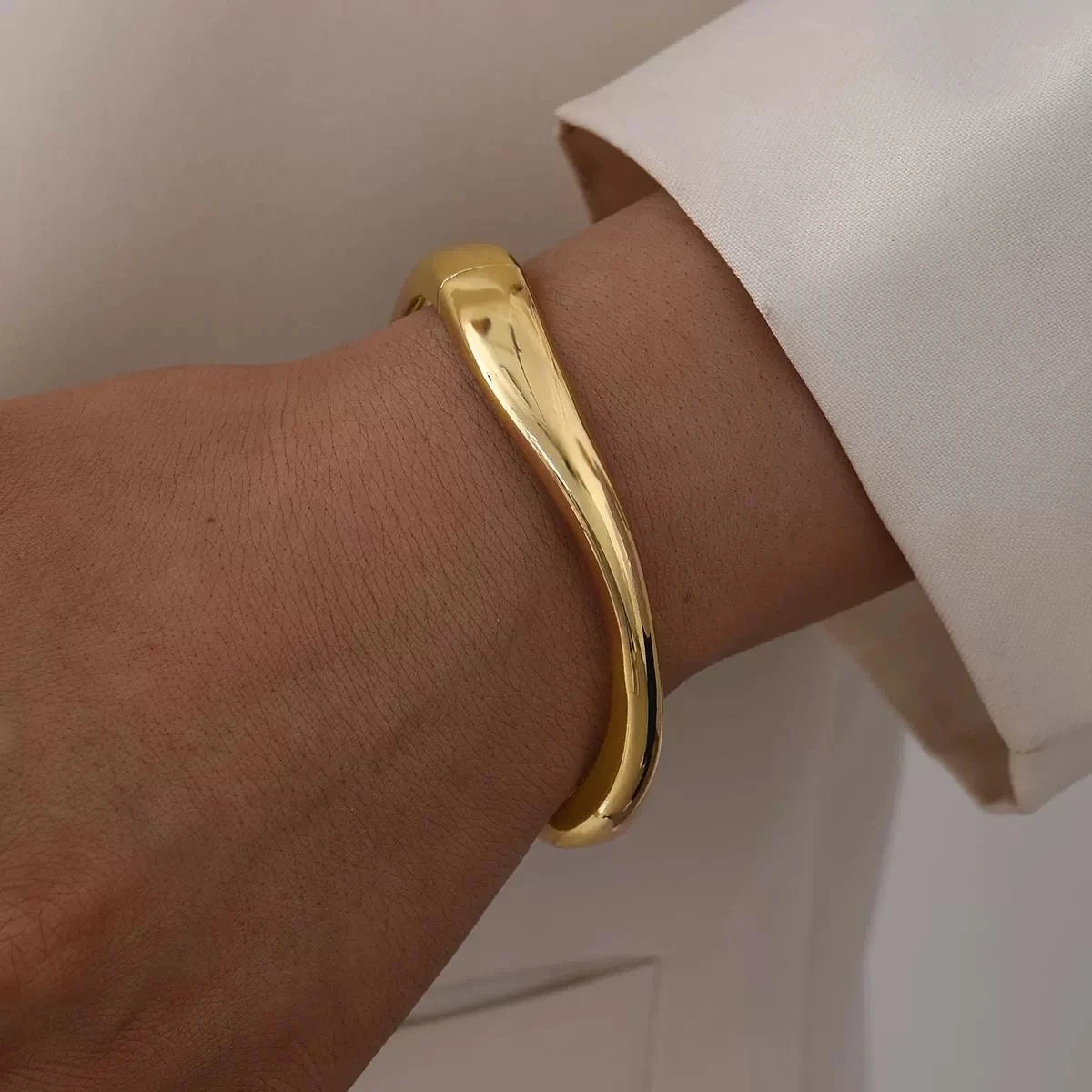 Simple Teardrop Shaped Bangle For Women Creative Gold Silver Color Adjustable Cuff Open Bracelet Girls Fashion Jewelry