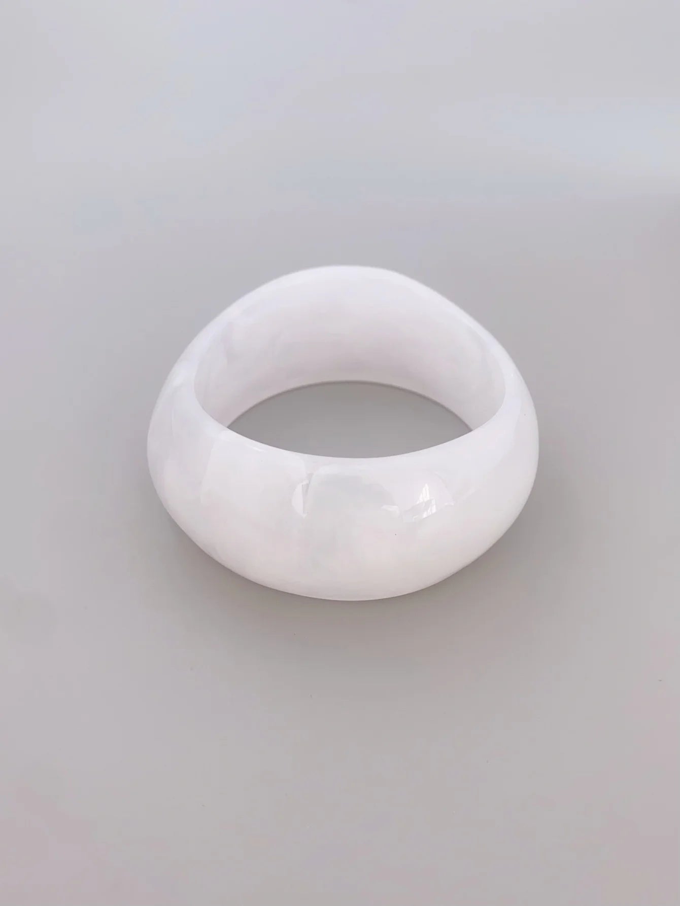 Colorful Acrylic Bangle Bracelet, Vibrant and Elegant Jewelry for Women