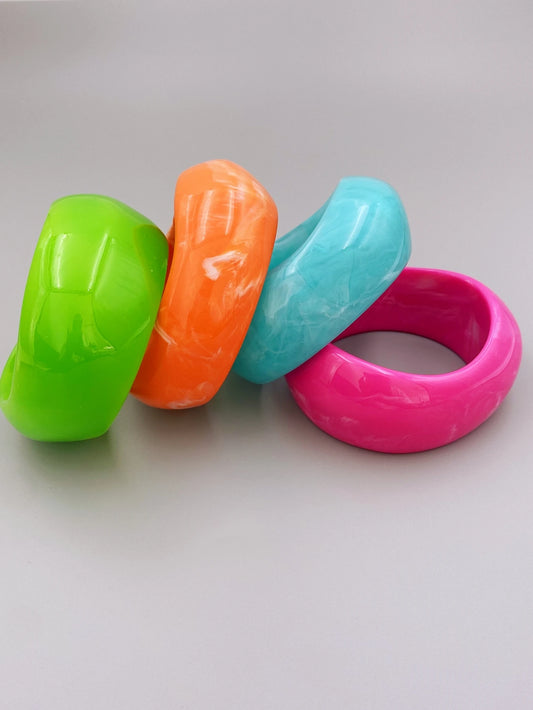 Colorful Acrylic Bangle Bracelet, Vibrant and Elegant Jewelry for Women