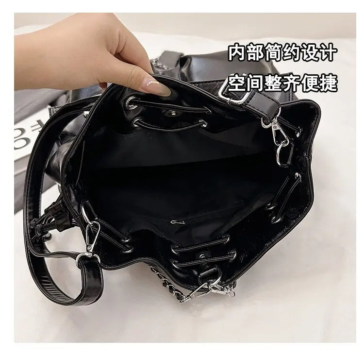 Women's Hand Bag With Elegant Classic Style And Premium Leather Featuring Trendy Design For Commute