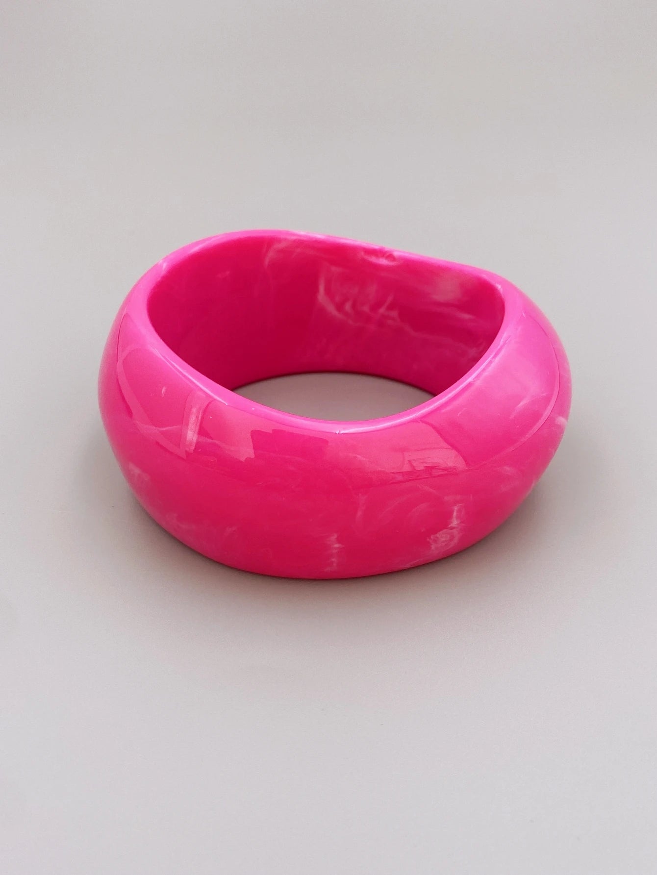 Colorful Acrylic Bangle Bracelet, Vibrant and Elegant Jewelry for Women