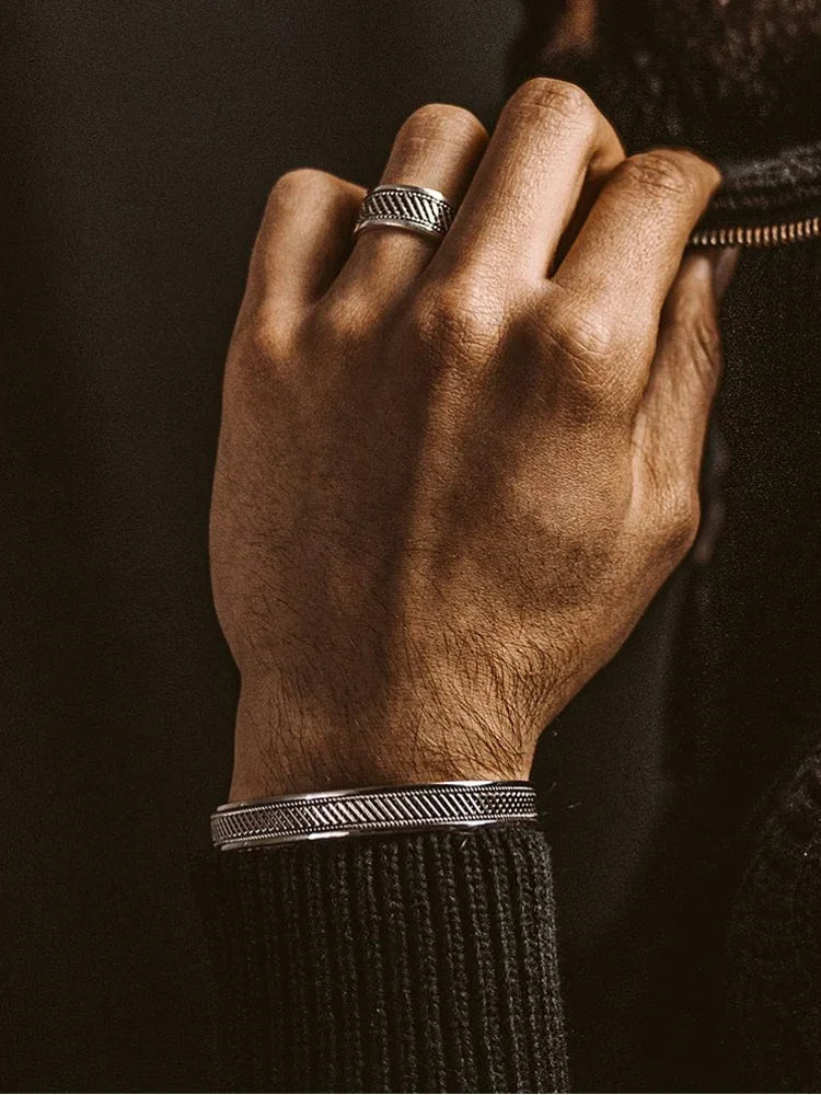 New Silver Color Fashionable and Simple Retro Men's Ring Unique Design Trendy and Versatile High End Sense Jewelry