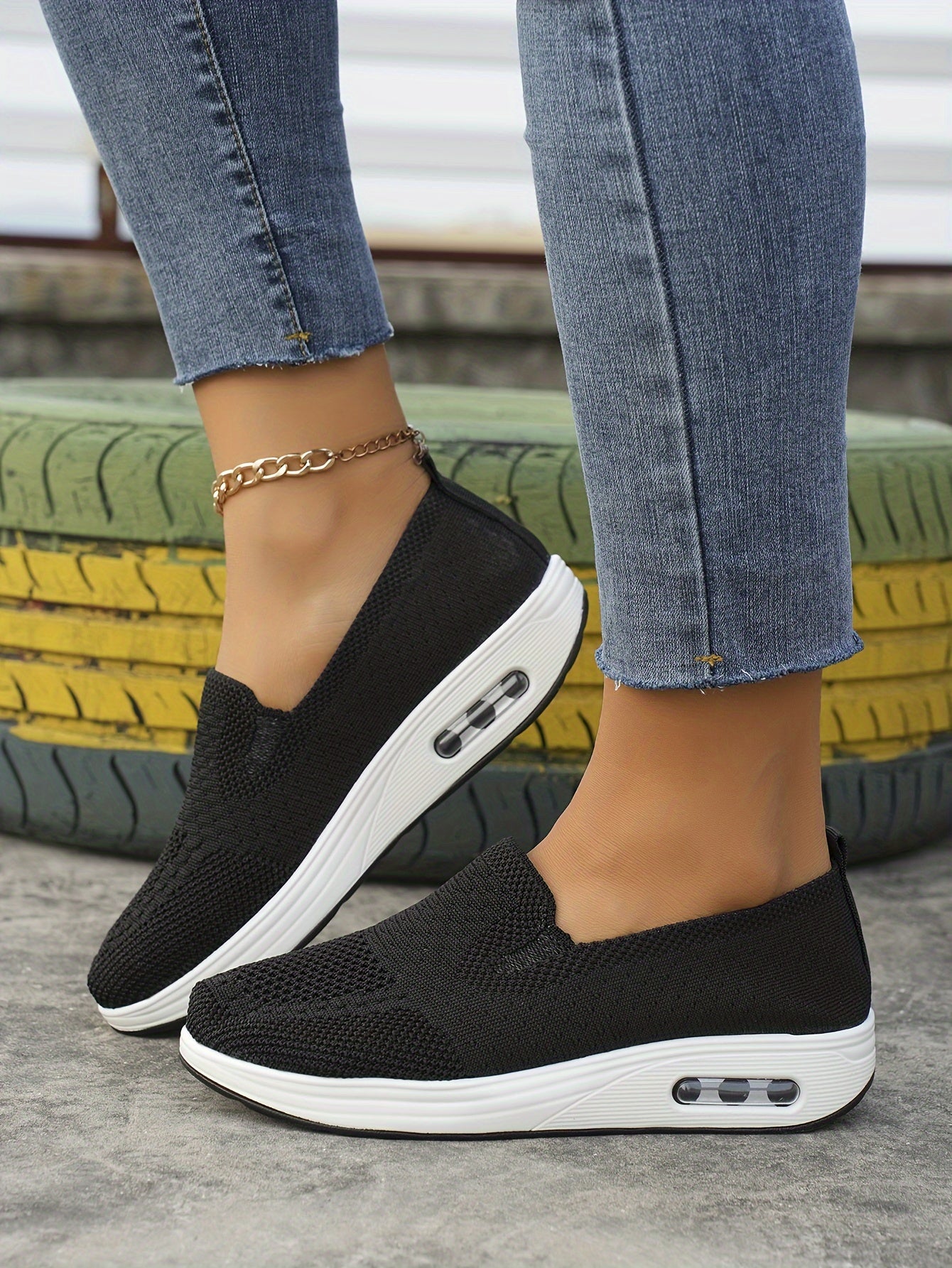 Women's Breathable Knitted Sports Shoes, Casual Women's Shoes, New Style Thick Sole Heightening Women's Small Fragrance Wind Single Shoes